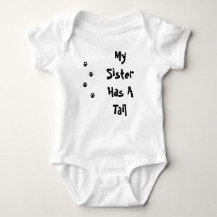 Body Ma soeur a une PATTE de queue
