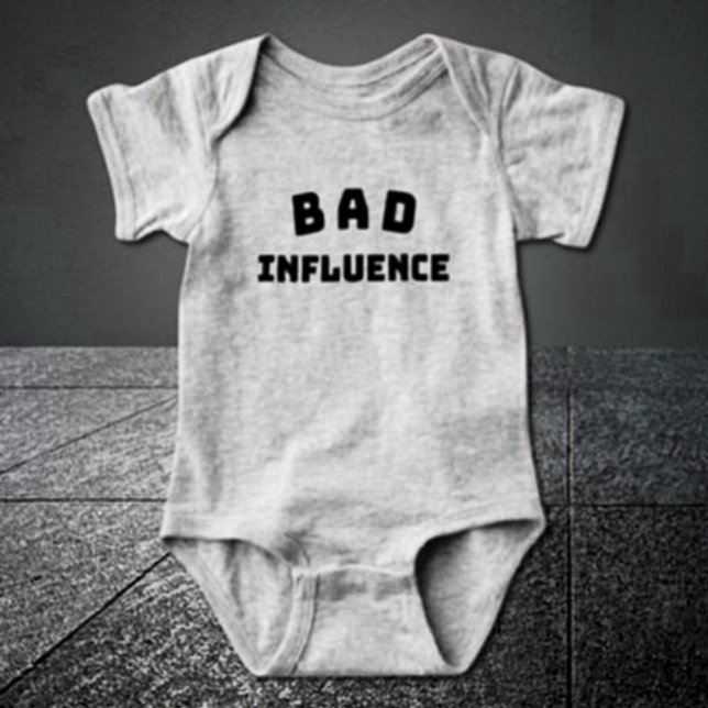 Body MAUVAISE Influence Bodysuit Bébé - Typographie aud (Créateur téléchargé)