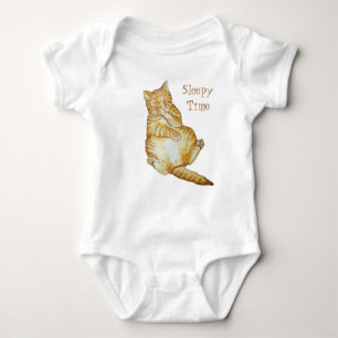 Body mignonne photo de chat gingembre endormi comme un