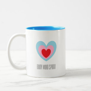 Body Mind Spirit Triple Heart Mit Monogramm Zweifarbige Tasse