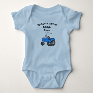 Body Mon autre siège auto... Le tracteur de grand-père