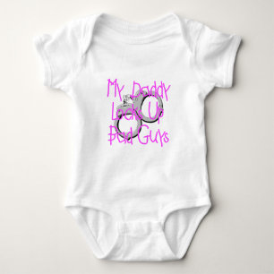Body Mon papa enferme des mauvais garçons