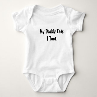 Body Mon papa fait de la frivolité. Je toot.