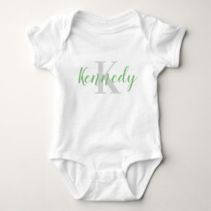 Body Nom vert personnalisé et t-shirt initial de bébé g