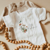 Petit bosquet de bébé champignon de la forêt autom