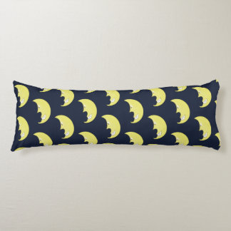 Body Pillow with Smiling Moon Pattern Seitenschläferkissen