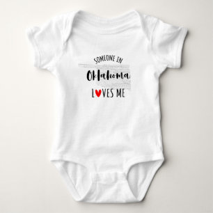 Body Quelqu'Un En Oklahoma M'Aime Carte Bébé Bodysuit