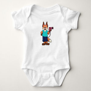 Body Renard comme coiffeur avec sèche-cheveux