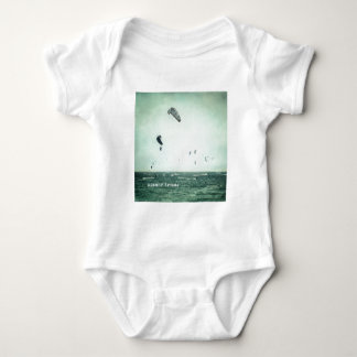 Body Summer dreams. Kite surf