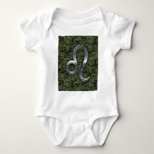 Body Symbole de Leo Zodiac sur Camo numérique Woodland