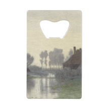 Boer Homes sur l'eau dans le brouillard matinal