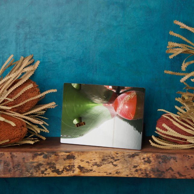 Bogen eines roten und grünen Frachtschiffs |Long B Fotoplatte (Seite)