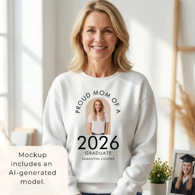 Bogenfoto Stolze Mutter des Absolventen 2026 Sweatshirt (Von Creator hochgeladen)