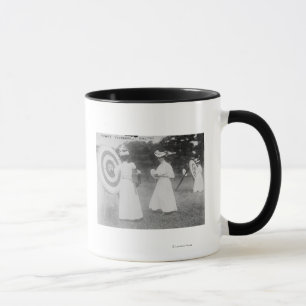 Bogenschießen-Turnier in Boston, MA-Fotografie Tasse