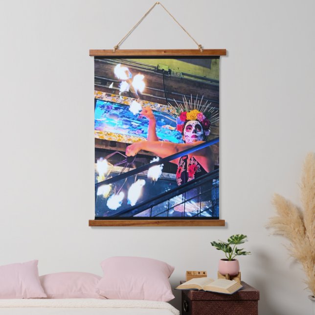 Bogotá Feuertänzer Wandteppich Mit Holzrahmen (Schlafzimmer)