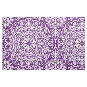 Bohemische Mandala White Lace auf dem Lila Jewel T Stoff