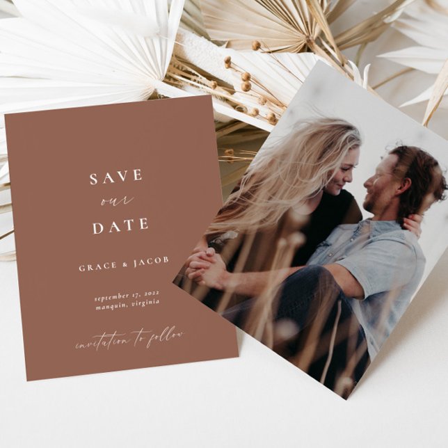 Bohemisches Dark Mauve Script-Foto Save The Date (Bohemian Dark Mauve Script Photo Save The Date)