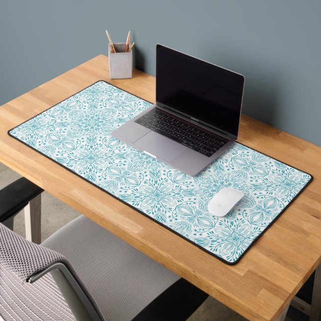 Boho Aqua White Mandala Art Schreibtischunterlage (Büro 2)