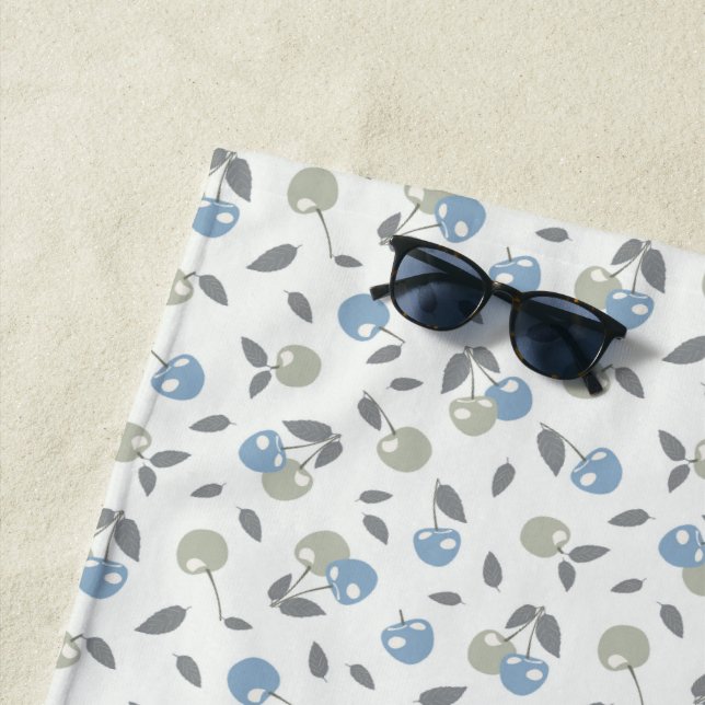 Boho Beach Kirschen - Salbei-blaues Fruchtmuster. Strandtuch (Beispiel)