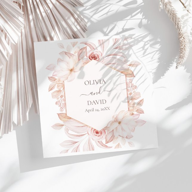 Boho Beige und Pink Roses Wedkins Serviette (Boho Beige and Pink Roses Wedding Napkins on a sunny  wihte table.)