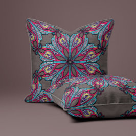 Boho Bloom in Warm Greige Kissen