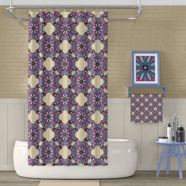 Boho Bloom Shower Curtain in Warm Cream Duschvorhang (Von Creator hochgeladen)