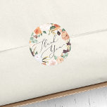 Boho Blooms Moderne Floral Vielen Dank Runder Aufkleber<br><div class="desc">Boho chic floral Gunst Aufkleber "Dankeschön" in eleganter Kalligrafieschrift umrahmt von einem Kranz von Aquarellfarben Blume und Blattwerk in pastellfarbenen Wüsten inspirierte Erdtönen von Salbei,  Pfirsich,  Elfenbein und Weiß.</div>