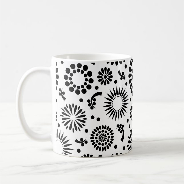 Boho Blume Schwarz-Weiß-Vektorblumenmuster Kaffeetasse (Links)