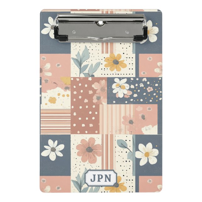 Boho-Blumen-Patchwork in Terrakotta und Salbei Mini Klemmbrett (Vorderseite)