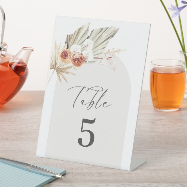Boho Botanical Wedding Tischnummer Sockelschild (In Situ)