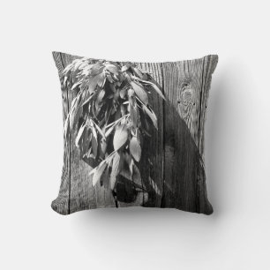 Boho Botanische Kräuterpflanzen Blätter Barnwood T Kissen