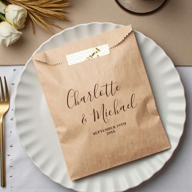 Boho Brown Script Minimalist Wedding Geschenktütchen (Von Creator hochgeladen)