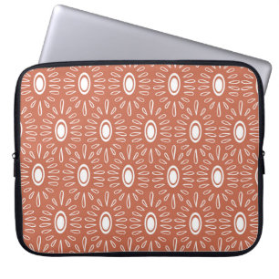Boho-Chic-Blumen: modernes nahtloses Design Laptopschutzhülle