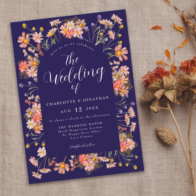 Boho Chic Floral Arch Hochzeit im Herbst Einladung (Elegant boho rustic floral navy blue fall wedding invitation Modern script watercolor wild flowers )