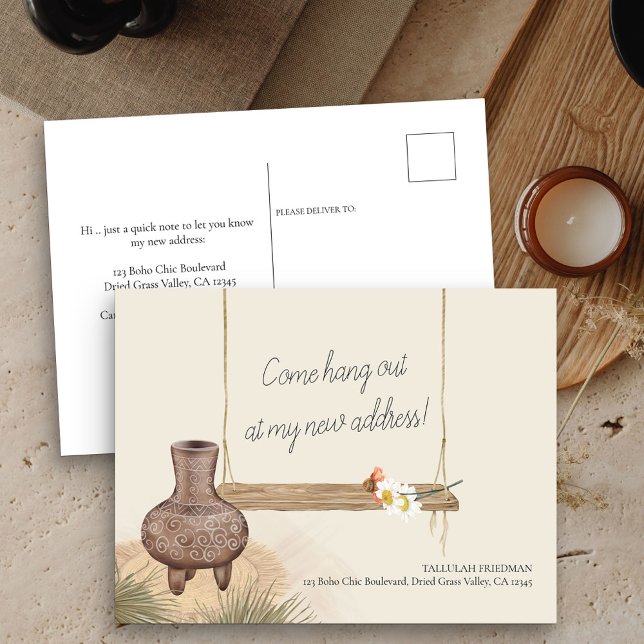 Boho Chic hang sich bei New Address Moving aus Ankündigungspostkarte (New Address postcard with boho garden swing)