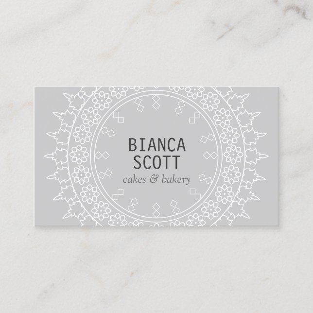 Boho Chic Mandala on Light Gray Visitenkarte (Vorderseite)