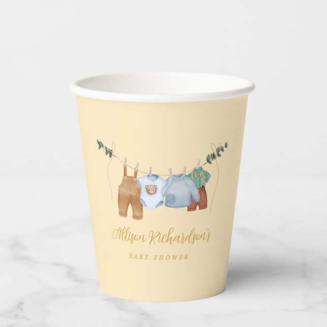 Boho Clothesline Boy Pastellgelbe Papiertasse Pappbecher (Vorderseite)