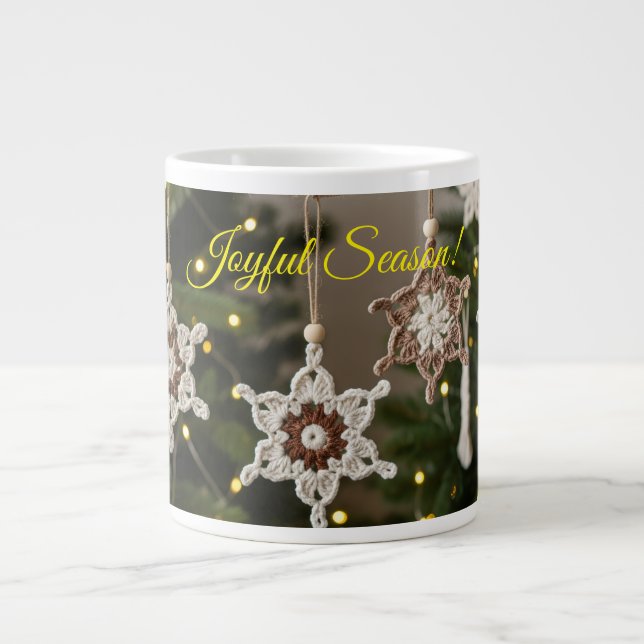 Boho Crochet Snowflake Gemütliches Getränk Weihnac Jumbo-Tasse (Vorderseite)