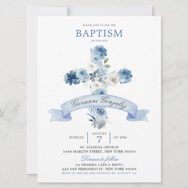 Boho Dusty Blue Floral Cross Taufen Einladung (Vorderseite)