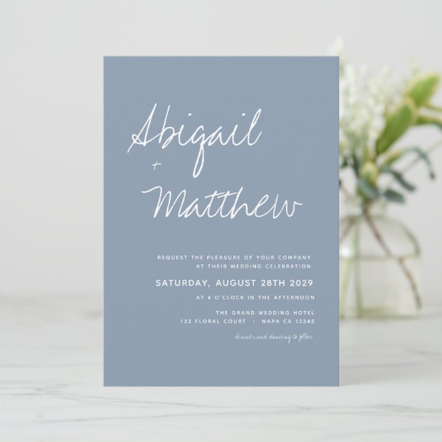 Boho Dusty Blue Simple Handwriting Boho Wedding Einladung (Stehend Vorderseite)