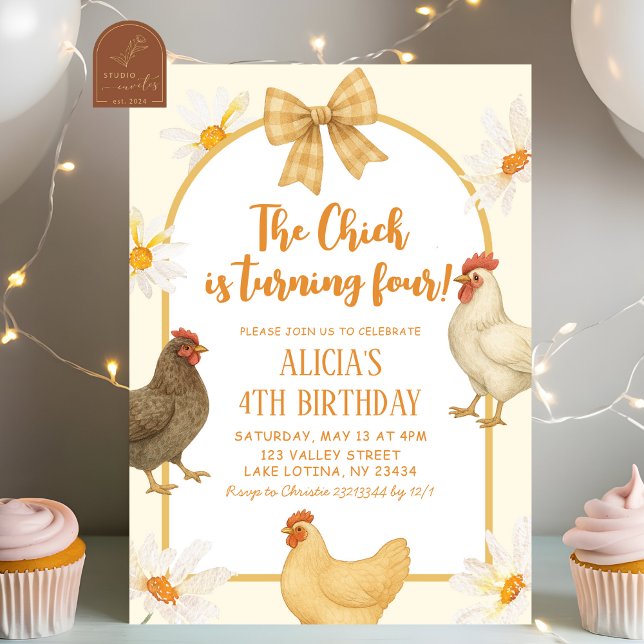 Boho Floral Coquette Chicken Girl Birthday Einladung (Von Creator hochgeladen)