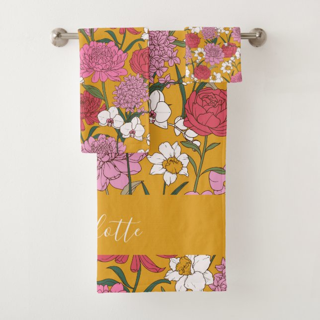 Boho Floral Garden Gelber Personalisierter Name Badhandtuch Set (Insitu)