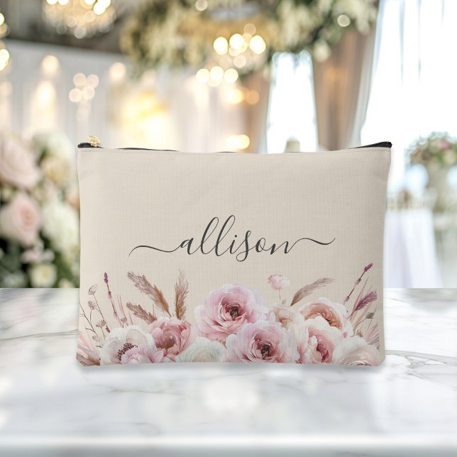 Boho, floral, Geschenk, Name Zubehörtasche (Boho, floral, gift Name accessory and makeup bag showcases a sleek black script font with elegant sw)