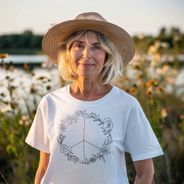 Boho Floral Peace Sign Tri-Blend Shirt (Von Creator hochgeladen)