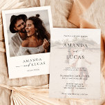 Boho Foto Wedding Invite | Modernes Minimalistisch Einladung<br><div class="desc">Diese schöne Einladung zum Hochzeitsfeiern zeichnet sich durch ein puristisches minimalistisches Design mit Akzenten moderner Kalligraphie aus und ist ideal, um ein Foto von Ihnen und Ihrem zukünftigen Ehemann hochzuladen! Editieren Sie die meisten Texte einfach, um sie an Ihre Veranstaltung anzupassen! Text- und Hintergrundfarben sind vollständig editierbar —> klicken Sie...</div>