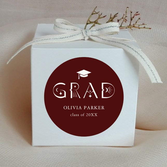 Boho GRAD Typografie Maroon Runder Aufkleber (Von Creator hochgeladen)