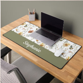 Boho Green Watercolor Wildflower Monogram Name Schreibtischunterlage