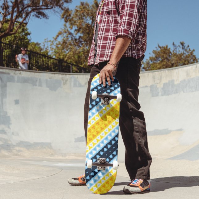 Boho Groovy Geometric Abstrakt AroAce Pride Flag Skateboard (Außenbereich 2)