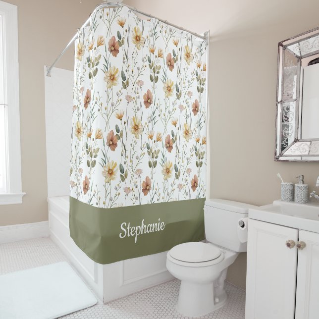 Boho-Grün-Wasserfarbe-Wildblumen-Monogramm-Name Duschvorhang (Von Creator hochgeladen)