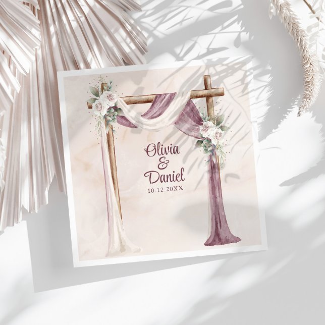 Boho Lila Floral Canopy Wedding Serviette (Boho Purple Floral Canopy Wedding Paper Dinner Napkins on a sunny white table.)